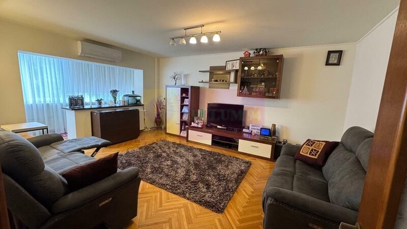 Vanzare apartament 4 camere in zona Vitan Mall -Vitanul Nou